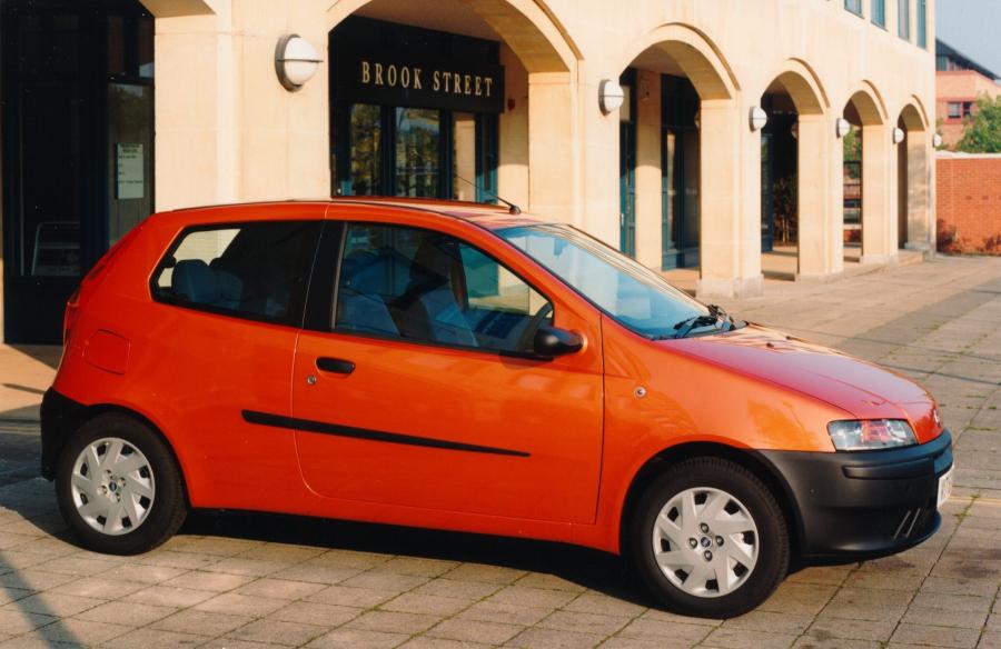 Fiat Punto 1999 года  (фото 7 из 8)